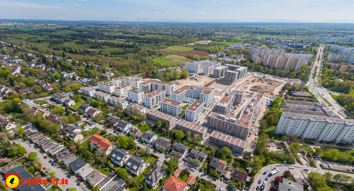 04.05.2023 - Luftbilder vom Alexisqaurtier und Pandion Verde in Neuperlach